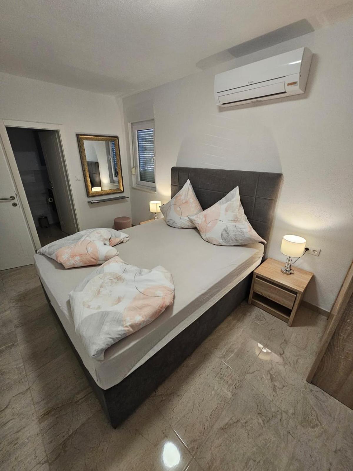 Villa Botic Trogir Exterior foto